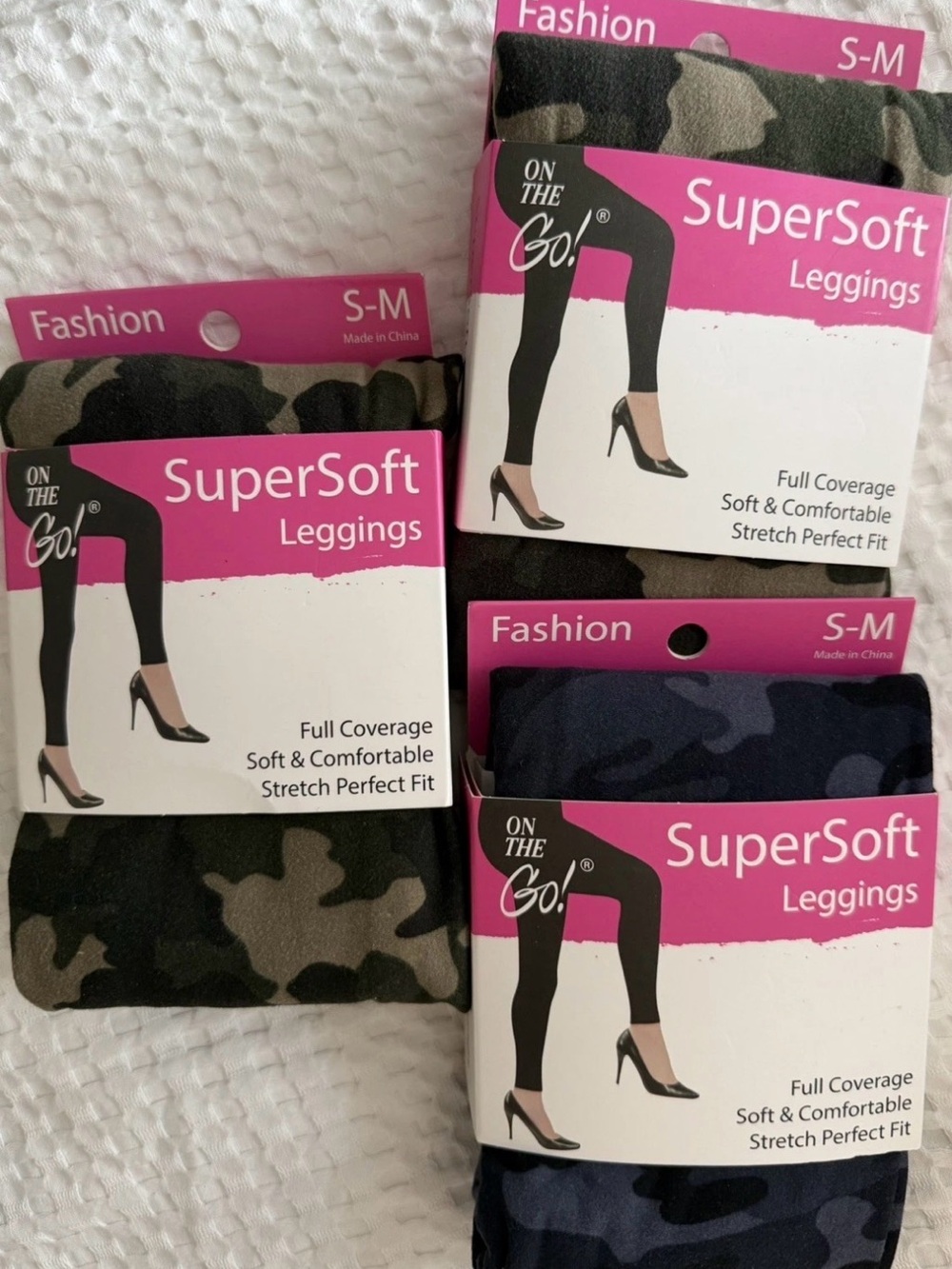3 On The Go Women's Size S-M New Camo Print Full Coverage Soft Fashion Leggings